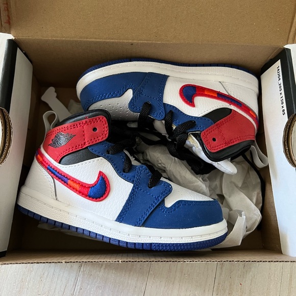 New In-Box Kids Jordan 1 Mid SE(TD) - never worn - Size 7 (child) - Picture 1 of 7
